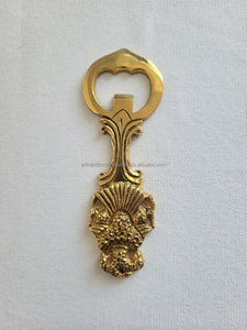 Abridor de Botellas Manual de Latón con Diseño Fleur de Lis, Abridor Metálico de Alta Rentabilidad para Minoristas, Removedor de Tapas para Importadores Globales - Product Image 3