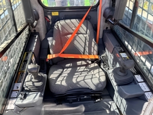 Chargeuse compacte sur chenilles 333G 2023, faible nombre d'heures, prête à l'emploi - Product Image 5
