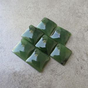 Cabujón Cuadrado de Jade Nefrita Natural, Piedra Preciosa Calibrada con Reverso Plano, para la Fabricación de Joyas - Product Image 5