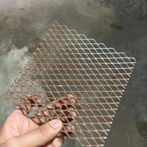 High Quality Industrial Galvanized Perforated Metal Sheet Diamond Hole <b>Mesh</b> Roll for Heavy Duty Fencing Partition <b>Mesh</b> <b>Screen</b> - Product Image 1