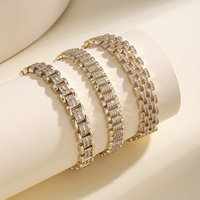 QIKU Fashion Ensemble de bracelets superposés pour femme, doré, incrusté de strass étincelants, bracelet chaîne de montre, bijoux cadeau de fête, en stock