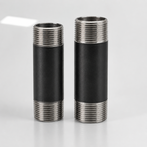 Tubería de acero al carbono negro de grado industrial con acabado de soldadura, doble extremo roscado, cabeza hexagonal y rosca exterior engrosada - Product Image 2