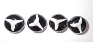 Cabujón Redondo de Plástico con Espécimen Real de Dientes de Tiburón, 19x19 mm, Fondo Plano Negro, para Manualidades y Joyería - Product Image 4