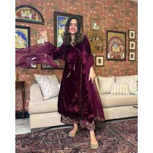 Conjunto de Traje Elegante para Fiesta para Mujer con Top, Pantalón y Dupatta - Product Image 3