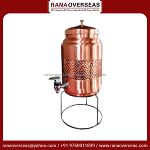 Distributeur d'eau en cuivre pur de conception de marteau Réservoir de stockage cylindrique avec support en fer pour la maison et l'hôtel Utilisation en extérieur Type froid - Product Image 6