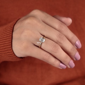 Anillo de Compromiso Solitario de Oro de 14K con Diamante Cultivado en Laboratorio de Corte Esmeralda de 2.00 CT, Certificado por IGI, Minimalista, Delicado, Clásico, Regalo de Boda para Ella - Product Image 3