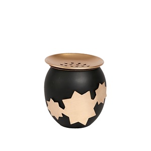 Quemador de Incienso de Latón Negro con Patrón de Estrella Dorada, Difusor de Aromaterapia para Uso en Interiores - Product Image 2