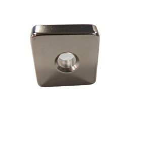 Materiales magnéticos buen precio imán de neodimio Código HS 85051110 agujero avellanado imán máquina fabricante Esquinas redondeadas - Product Image 1