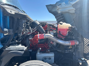 Camión Tractor International LT625 Sleeper 2021 en Excelente Estado, con Transmisión Automática, 404,272 Millas - Product Image 6