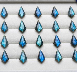 Piedra Preciosa Natural de Labradorita en Forma de Cometa, Corte Facetado en Ambos Lados con Destello Azul, 10x15mm, Piedra Suelta para Diseñadores de Joyería, Venta al Por Mayor - Product Image 5