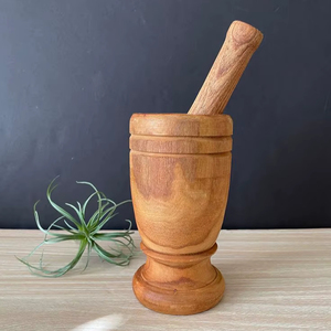 Ensemble traditionnel de mortier et pilon en bois pour écraser les épices, l'ail, le gingembre et préparer des recettes indiennes authentiques - Product Image 1