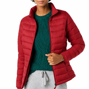 Veste matelassée rouge pour femme, col montant, fermeture éclair, légère, manches longues, avec logo personnalisé - Product Image 1