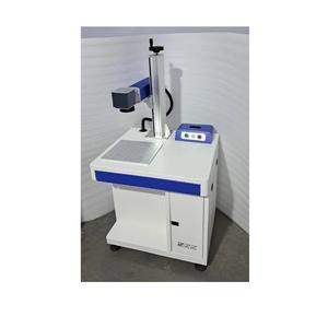 Machine de marquage au laser à fibre industrielle de qualité supérieure pour le marquage permanent sur les pièces métalliques, les outils et les composants automobiles - Product Image 2