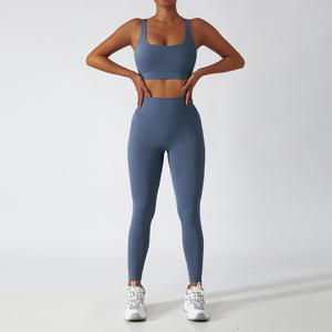Ensemble 2 pièces sexy tricoté pour femme : Leggings moulants et short de fitness, haut court sans manches, idéal pour l'été et les sorties décontractées. - Product Image 4