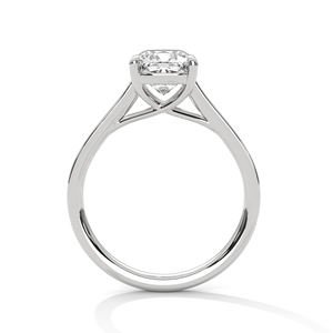 Bague de fiançailles en or jaune avec diamant de laboratoire taille coussin – Bague solitaire classique pavée de diamants pour femme - Product Image 5