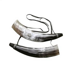 Mug en corne de bœuf polie naturelle de haute qualité, design viking décoratif de Noël, écologique, passe au lave-vaisselle, artisanal, mug à bière - Product Image 1