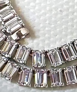 Pendentif tennis en moissanite émeraude certifiée avec chaîne à maillons en argent sterling, bijoux de luxe - Product Image 1