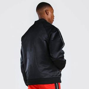 แจ็กเก็ตผ้าไหมซาตินสีดำปรับแต่งได้เสื้อแจ็คเก็ตบอมเบอร์ทีมโรงเรียน - Product Image 3