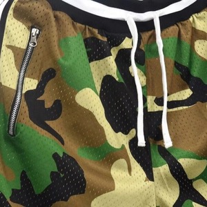 Pantalones Cortos Personalizados para Hombre con Borde Crudo, 100% Poliéster, Impermeables, Antiarrugas, Transpirables, para Correr, con Bordado - Product Image 3