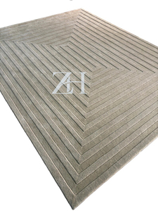 Alfombra Moderna de Lana Geométrica, Color Beige Neutro, Hecha a Mano con Lana de Nueva Zelanda - Product Image 2