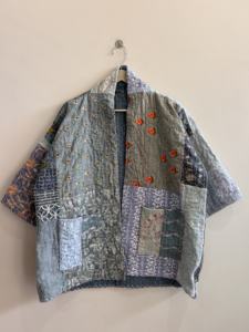 Lot en gros de vestes matelassées Kantha brodées, style bohème, patchwork traditionnel indien fait main, couleurs variées, pour femmes - Product Image 4