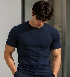 เสื้อยืดคอตตอนคลาสสิคทรงปกติ เนื้อผ้าคอตตอนหนา ผิวสัมผัสนุ่ม ใส่ได้ทั้งชายและหญิง สวมใส่สบายๆ รับผลิตเสื้อยืดแบบ Private Label - Product Image 1