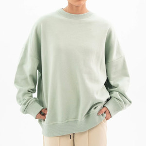 เสื้อสเวตเชิ้ตคอกลมไซส์ใหญ่สำหรับผู้หญิง สีดำล้วน ถักทอ แขนยาว สวมใส่สบายๆ ในฤดูใบไม้ร่วง เสื้อสเวตเชิ้ตโอเวอร์ไซส์สำหรับผู้หญิง - Product Image 1