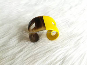 SANIYA HANDICRAFT Brazalete de cuerno de búfalo pulido Varios colores y formas de estilo animal Producto artesanal natural - Product Image 6