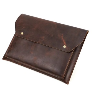 Funda de Piel para Portátil Vintage Moderna con Correa de Hombro, Diseño Duradero para Uso Diario en la Oficina, para Hombre LS-0235 - Product Image 1