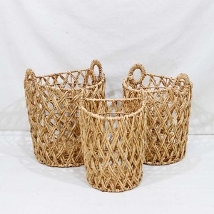 Panier de rangement en jacinthe d'eau tressé à la main, organisateur en osier à tissage ouvert avec poignées rondes pour la maison et la chambre d'enfant - Product Image 5