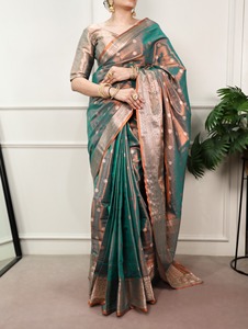 Sari ethnique traditionnel indien en tissage Zari pour les occasions de mariage et les événements festifs pour femmes, tenue élégante et tendance - Product Image 1