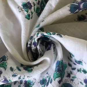 Tela de Algodón Estampada a Mano con Diseño Floral de Medallón Buta |   Uso en Ropa y Manualidades - Product Image 2