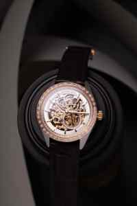 นาฬิกาข้อมือผู้ชาย รุ่น Round Alexander Ferros 9261D-02 สายสแตนเลส ตัวเรือนสแตนเลส หน้าปัดแซฟไฟร์ กันน้ำ ระบบจักรกล ออโตเมติก แฟชั่น อนาล็อก - Product Image 6
