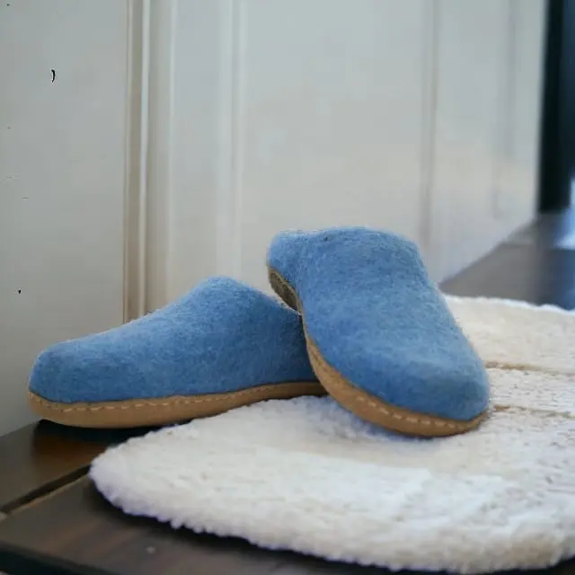 Handmade 100% Sheep Wool Thermal Slippers Unisex Hotel Style Vegan Friendly Indoor Warm Slippers with Durable Suede Sole