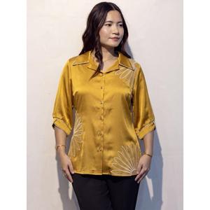 Chemise boutonnée essentielle pour femmes, en tissu de coton respirant, achat direct auprès du fournisseur - Product Image 1