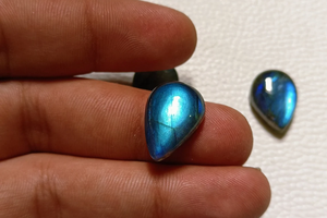 Cabujón de Labradorita Azul Flash en Forma de Pera de 13x18mm, Gema Suelta Pulida con Base Plana para Fabricación de Joyas, Lote Calibrado - Product Image 5