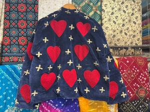 เสื้อแจ็คเก็ตกำมะหยี่ปักลายซูซานี Hear Plus, เสื้อโค้ทสั้นสไตล์โบโฮ, เสื้อโค้ทลายหัวใจโบโฮ, ของขวัญวันวาเลนไทน์ - Product Image 2