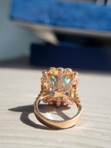 Bague en argent sterling 925 massif avec diamant vert radiant et halo de diamants roses ronds - Product Image 4