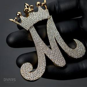Colgante de Plata 925 Chapado en Oro de 18K con Letra Inicial y Corona, Totalmente Engastado con Moissanita VVS1, Estilo Hip Hop de Lujo - Product Image 4