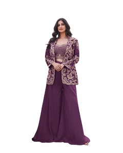 Ensemble Choli / Veste / Plazzo en tissu de soie Chinon 100% pure, couleur violette, magnifique design, nettoyage à sec, idéal pour mariage et fêtes. - Product Image 1