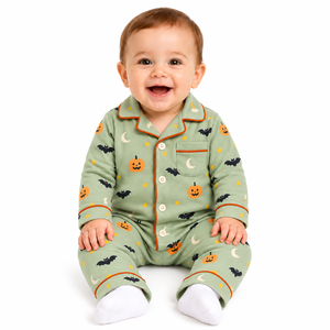 Conjunto de pijama de Halloween para bebé, estampado de calabaza, murciélago y luna, camisa de manga larga con botones, pantalones, ropa de dormir suave para bebés y niños pequeños - Product Image 1