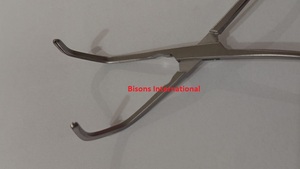 คีมดึงหลอดเลือดแบบโค้ง DeBakey ทำจากสแตนเลสสตีล ยี่ห้อ BISONS สำหรับการผ่าตัดหลอดเลือดแบบไม่ทำลายเนื้อเยื่อ ได้รับการรับรองมาตรฐาน CE และ ISO13485 - Product Image 2