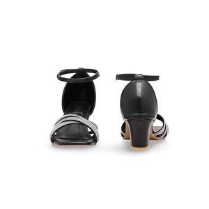 Sandalias de tacón negras FN5973 con detalle elegante - Product Image 2