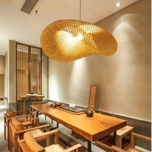 Lámpara Colgante de Bambú Natural con Estructura de Pantalla Tejida a Mano que Proporciona una Iluminación Superior Cálida y Equilibrada - Product Image 1