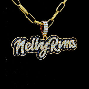 Pendentif lettre en diamant VVS Moissanite émail personnalisé Pendentif lettre nom en argent sterling 925 émail noir glacé Moissanite - Product Image 1