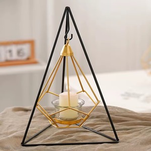 Portavelas Colgante de Metal Negro y Dorado de Primera Calidad con Copa de Vidrio y Base de Diseño, Ideal para Decoración de Interiores y Regalos - Product Image 6