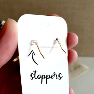 Boucles d'oreilles en bois faites à la main avec pierre principale en résine et perle, bijoux élégants pour mariages, fêtes, fiançailles et cadeaux - Product Image 5