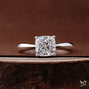 Anillo de Diamante Cultivado en Laboratorio con Certificación IGI, Corte Cojín de 2.0 Quilates, Solitario con Tallo Puntiagudo, Oro Blanco de 10K, para Aniversario de Bodas - Product Image 1