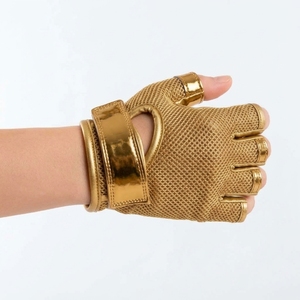 Gants adhérents pour pole dance, conçus pour une adhérence sûre, une mobilité flexible, une manipulation confortable et un look élégant pour la pole dance. - Product Image 6