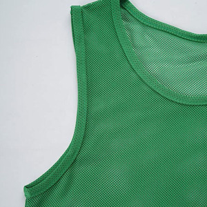 Camiseta de fútbol sin mangas de alta calidad, transpirable, con tela de secado rápido, para uso en prácticas, petos de entrenamiento, tacto suave - Product Image 3